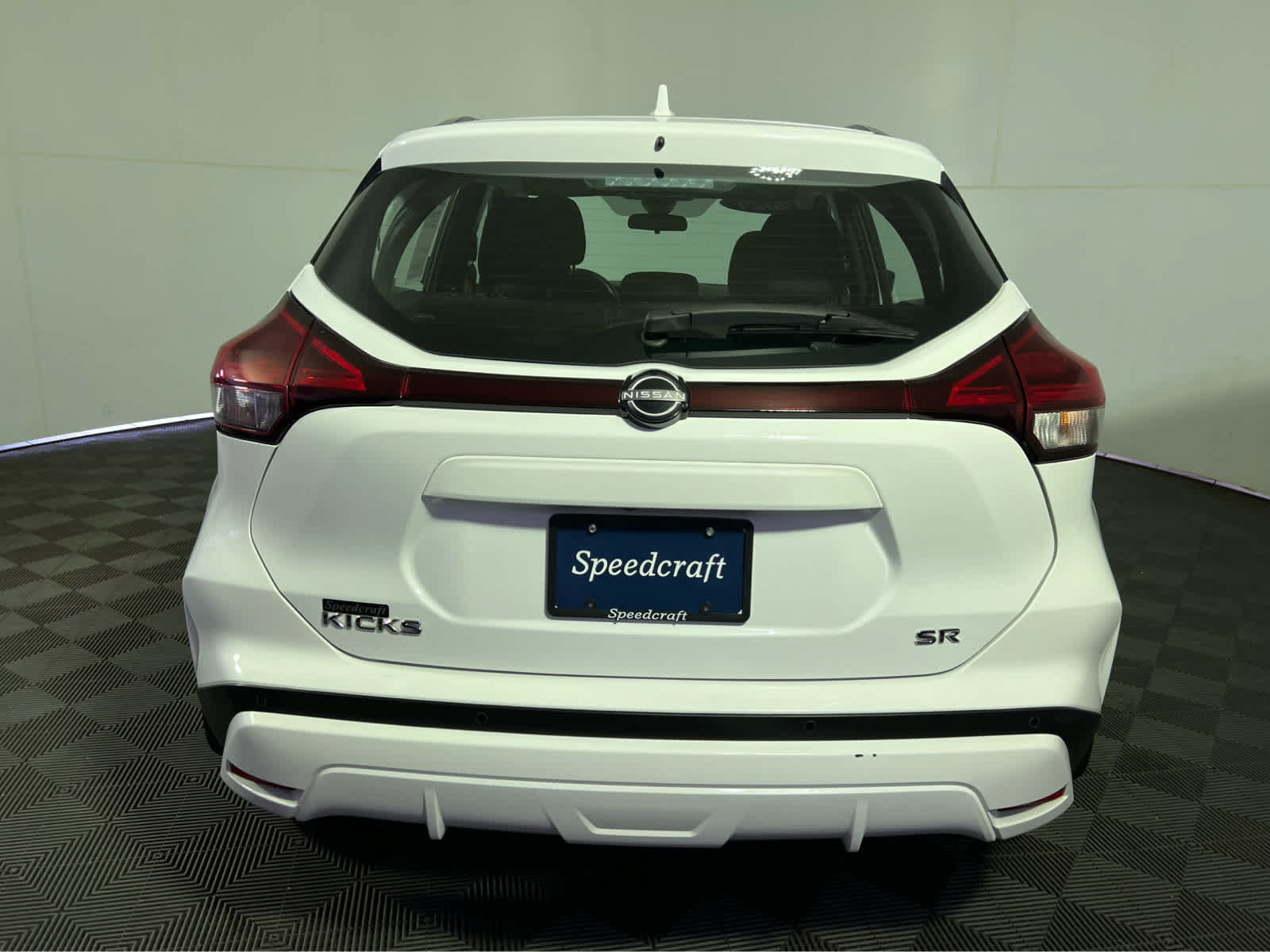 Certified 2024 Nissan Kicks SR FWD image 5