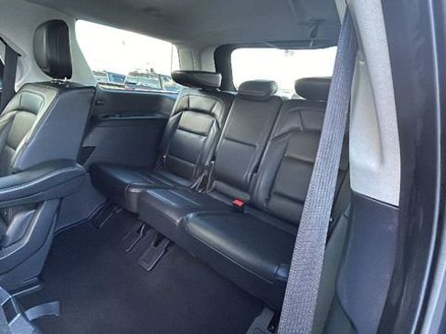 Used 2025 Lincoln Navigator Reserve image 18