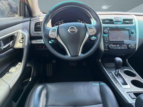 Used 2015 Nissan Altima 2.5 SL w/ Technology Package FWD image 28
