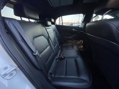 Used 2017 Mercedes-Benz GLA 250 image 14