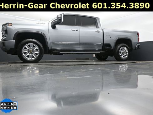 Used 2024 Chevrolet Silverado 2500 High Country image 39
