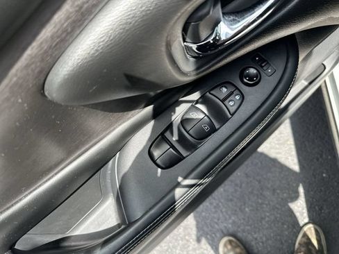 Used 2023 Nissan Murano SV w/ SV Midnight Edition Package AWD/4WD image 17