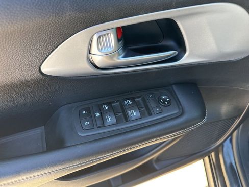 Used 2021 Chrysler Pacifica Touring w/ S Appearance Package FWD image 18