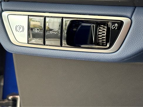 New 2026 Cadillac Vistiq Premium Luxury image 12