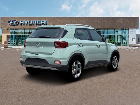 New 2025 Hyundai Venue Limited image 7