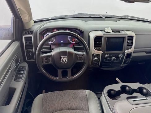 Used 2019 RAM 1500 Classic SLT w/ Luxury Group image 20
