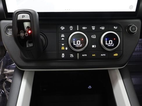 Certified 2026 Land Rover Defender 110 S AWD/4WD image 13