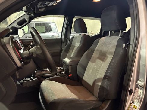 Certified 2021 Toyota Tacoma TRD Off-Road image 4