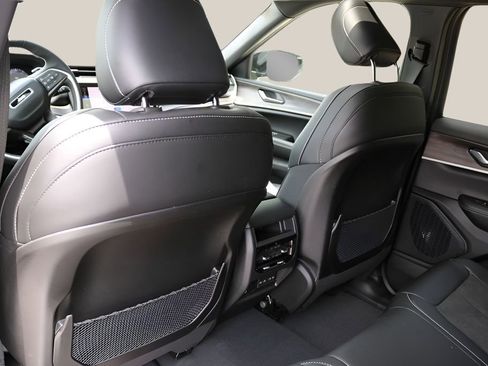 New 2026 Jeep Grand Cherokee Altitude RWD image 15
