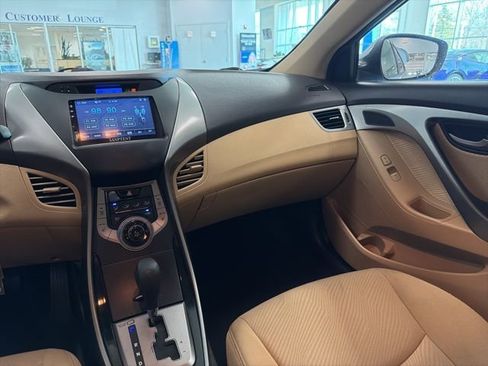 Used 2013 Hyundai Elantra GLS w/ Preferred Pkg image 26
