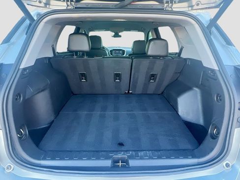 Used 2024 GMC Terrain SLT image 27