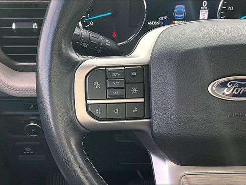 Used 2024 Ford Expedition Max Limited image 19