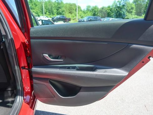 Used 2024 Hyundai Elantra SEL FWD image 15