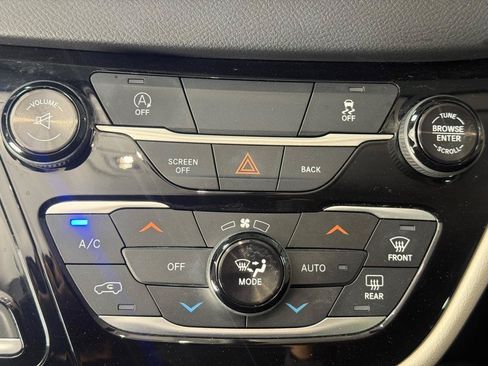 Used 2017 Chrysler Pacifica Touring Plus w/ Security Group FWD image 16