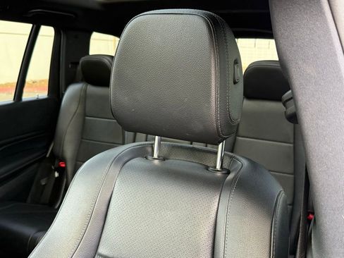 Used 2022 Mercedes-Benz GLS 450 4MATIC image 3