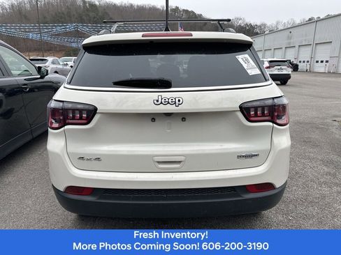 Used 2019 Jeep Compass Latitude image 3