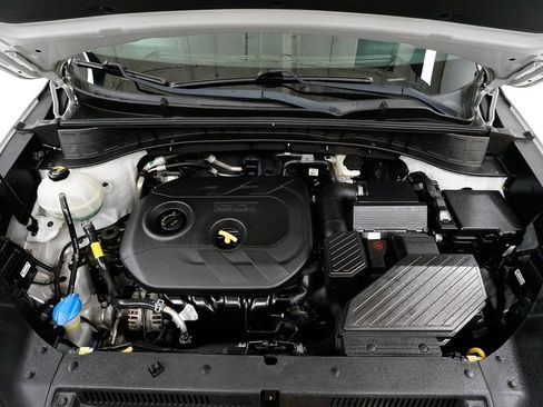 Used 2019 Hyundai Tucson SE image 3