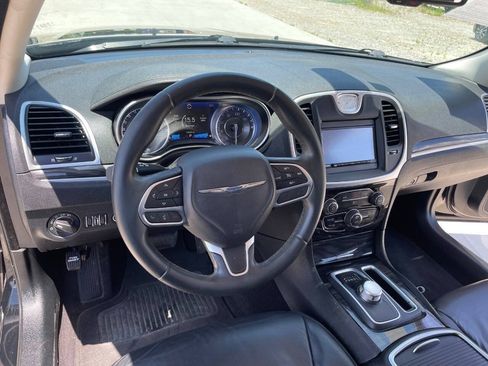 Used 2017 Chrysler 300 Limited RWD image 14