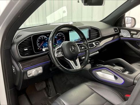 Used 2021 Mercedes-Benz GLS 450 4MATIC image 17