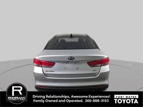 Used 2017 Kia Optima EX w/ Premium Package FWD image 8