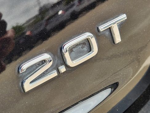 Used 2012 Audi A4 2.0T Premium image 12