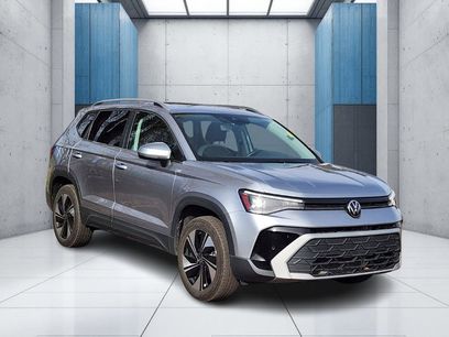 Used 2025 Volkswagen Taos SE