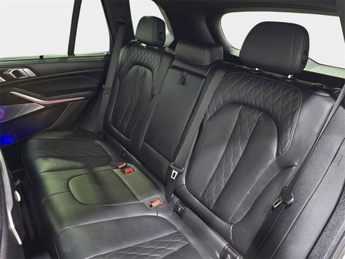 Used 2024 BMW X5 M60i w/ Executive Package image 17