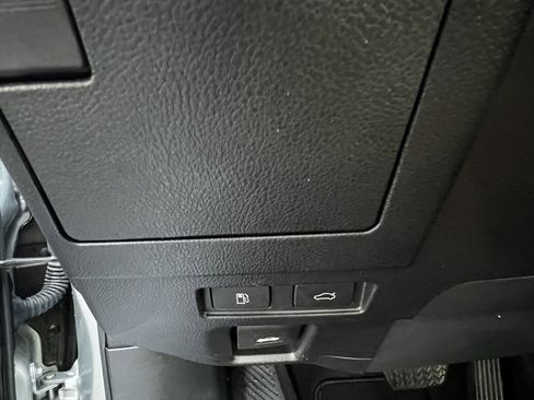 Certified 2023 Lexus ES 350 w/ Premium Package image 15