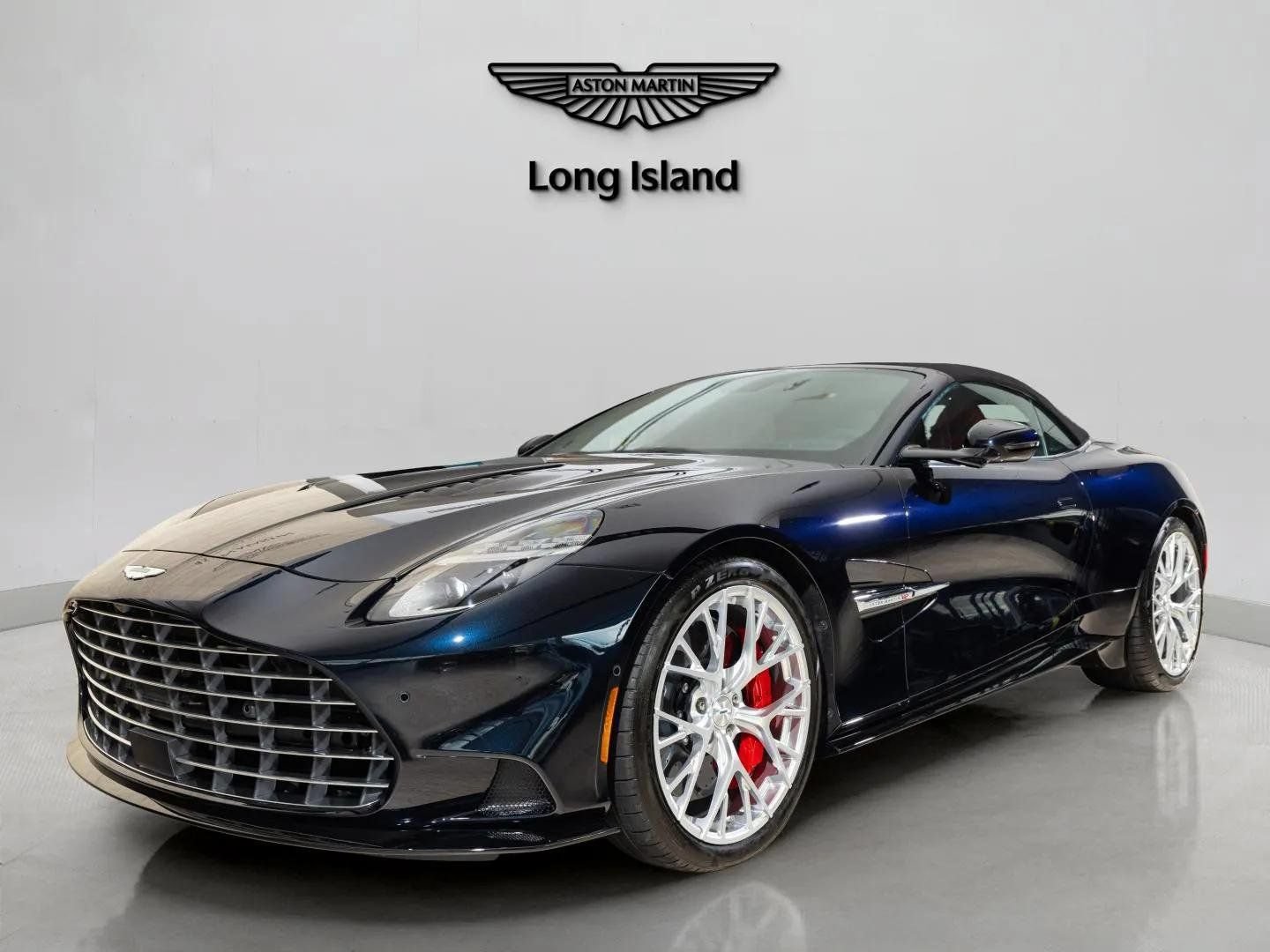 New 2026 Aston Martin Vanquish Convertible RWD image 29