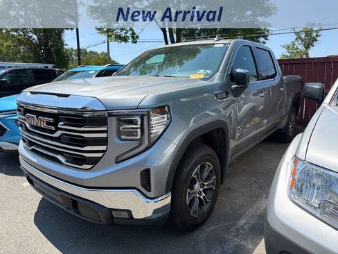 Used 2025 GMC Sierra 1500 SLT AWD/4WD image 1