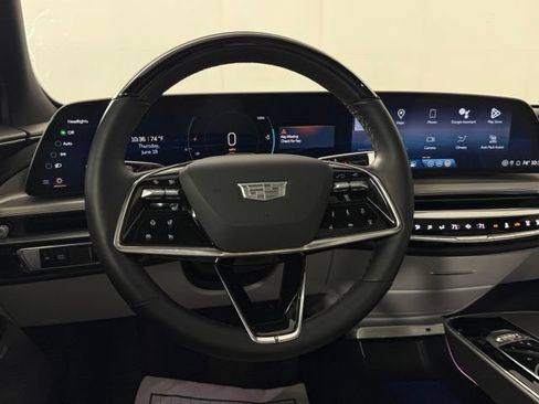 Used 2024 Cadillac Lyriq Luxury RWD image 18