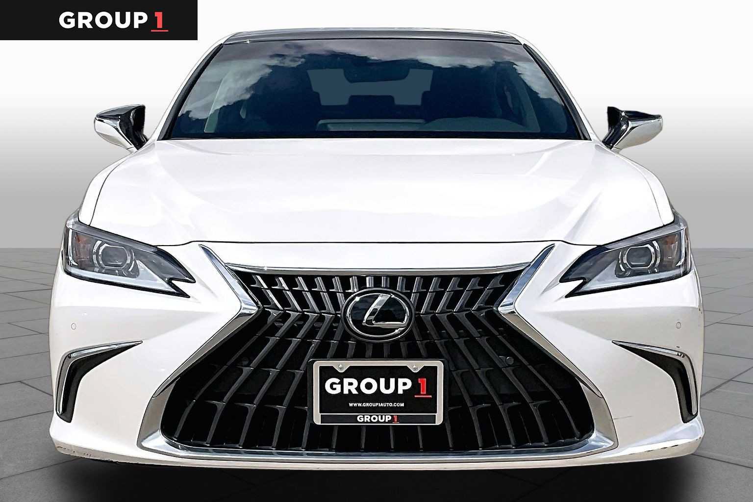 Used 2024 Lexus ES 350 w/ Premium Package FWD image 4