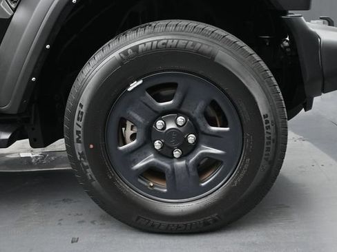 Used 2022 Jeep Wrangler Unlimited Sport AWD/4WD image 35