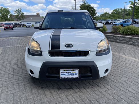 Used 2010 Kia Soul + FWD image 8