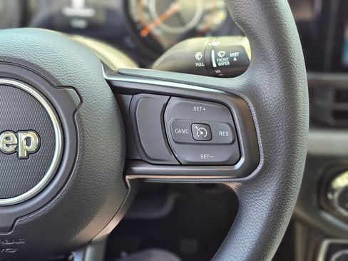 New 2026 Jeep Gladiator Sport AWD/4WD image 17