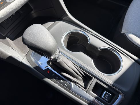 Used 2024 Chevrolet Equinox LS w/ LS Convenience Package image 25