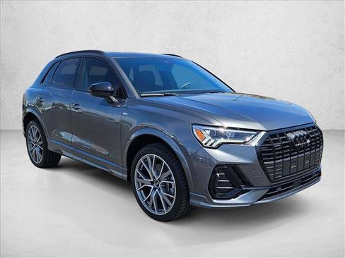 Used 2025 Audi Q3 2.0T Premium Plus w/ Premium Plus Package AWD/4WD image 3