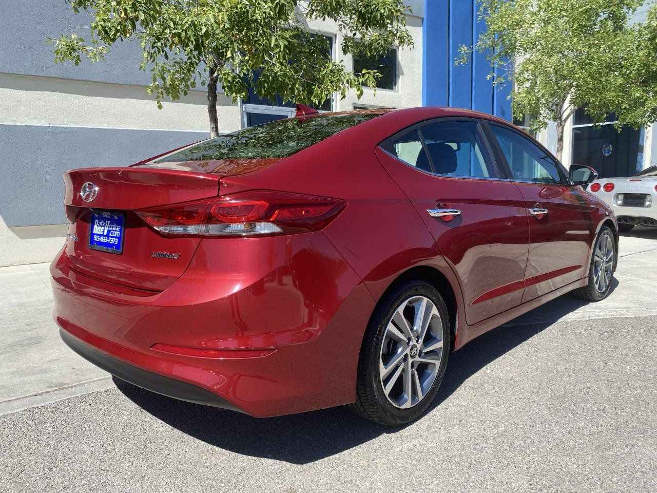 Used 2017 Hyundai Elantra Limited w/ Limited Tech Package 08 FWD image 8