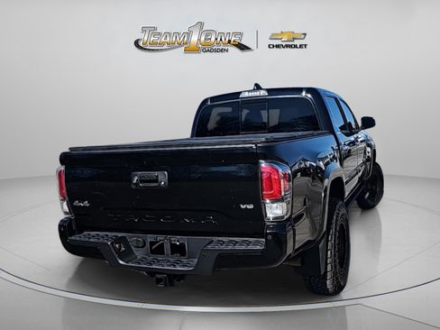 Used 2022 Toyota Tacoma Limited image 8