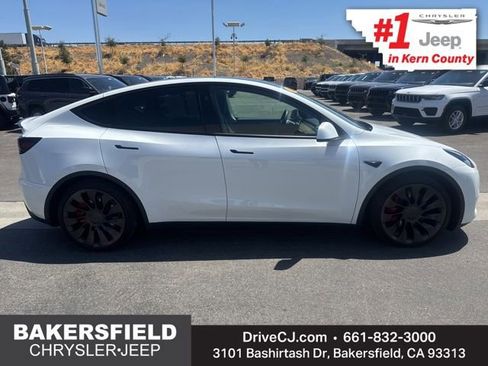 Used 2024 Tesla Model Y Performance AWD/4WD image 7