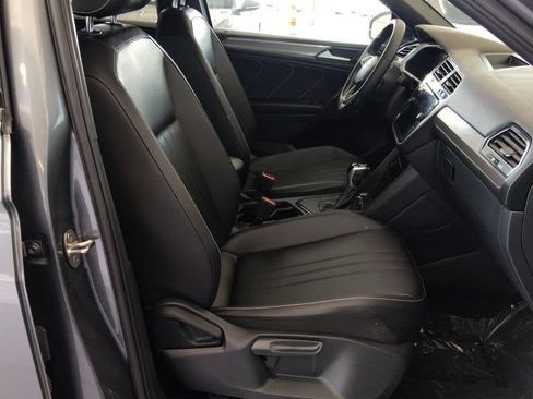 Certified 2023 Volkswagen Tiguan SE R-Line FWD image 8