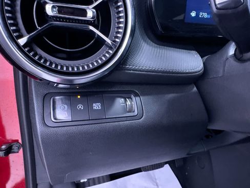 Used 2025 Chevrolet Equinox LT w/ Convenience Package II FWD image 16