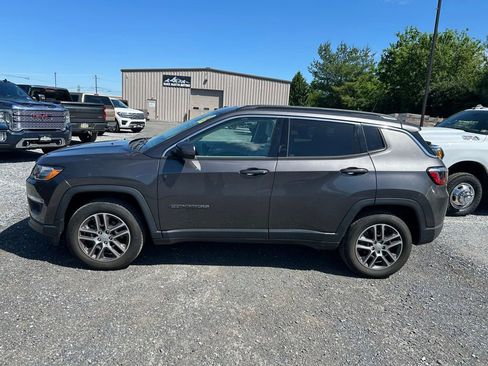 Used 2020 Jeep Compass Latitude AWD/4WD image 17