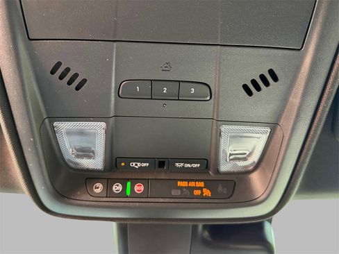 Certified 2022 Cadillac XT4 Premium Luxury w/ Technology Package image 29