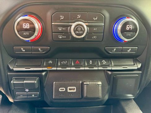 Used 2020 GMC Sierra 1500 Elevation w/ Elevation Value Package image 39