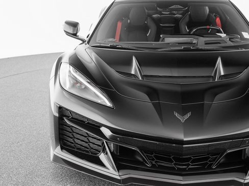 Used 2026 Chevrolet Corvette ZR1 RWD image 37