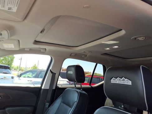 Used 2020 Chevrolet Traverse High Country FWD image 22