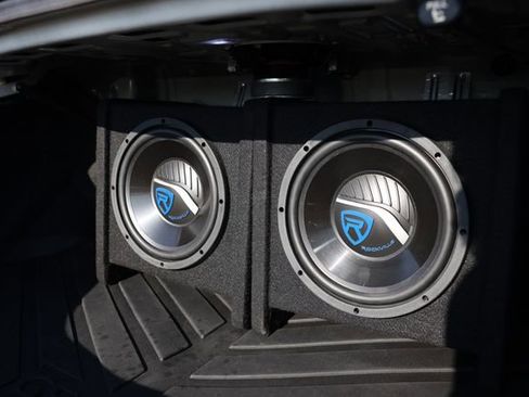 Used 2013 Hyundai Genesis 3.8 image 26