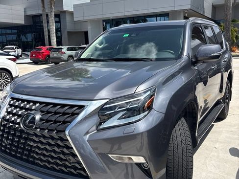 Used 2023 Lexus GX 460 Premium w/ Premium Package AWD/4WD image 4