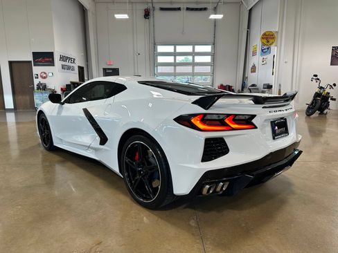 Used 2023 Chevrolet Corvette Stingray Premium Cpe w/ Z51 Performance Package RWD image 6